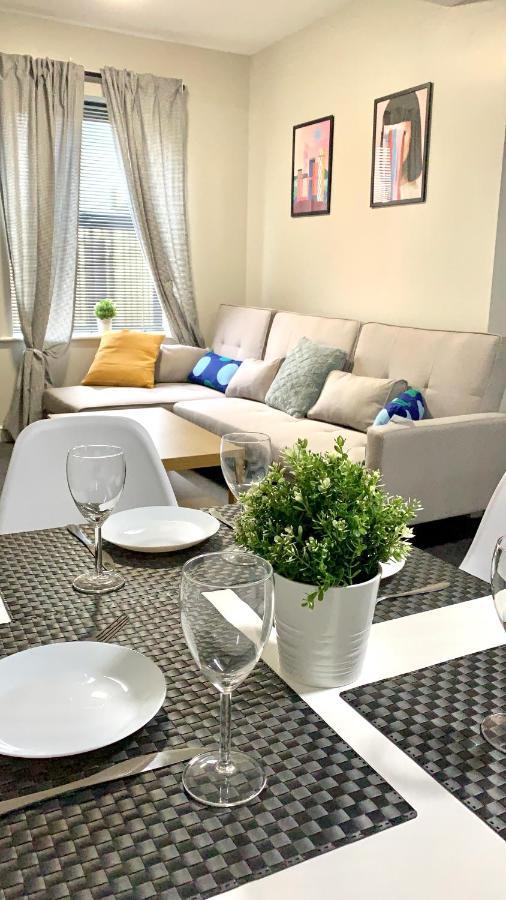 Free, Large Car Park Apartment Wakefield Dış mekan fotoğraf